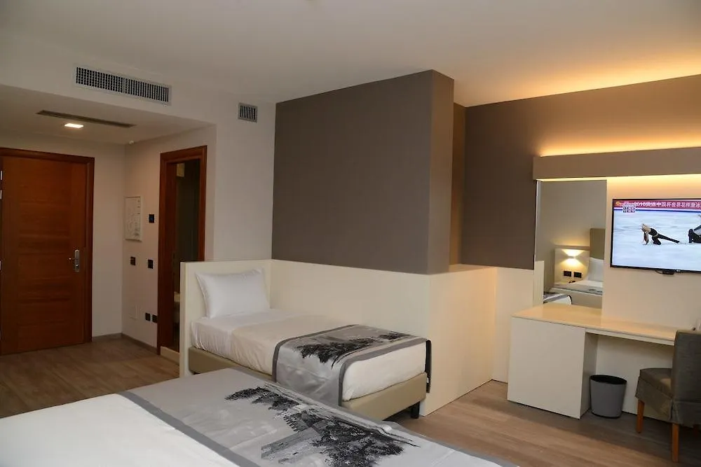 *** Szálloda Best Western Albergo Roma Castelfranco Veneto Olaszország