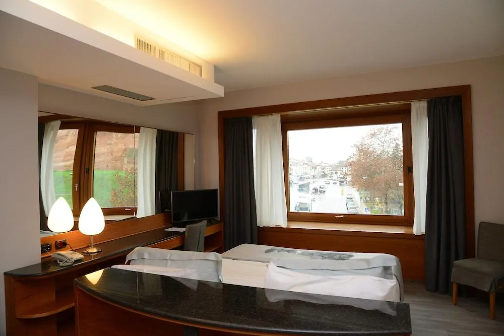 Best Western Albergo Roma Castelfranco Veneto 3*,